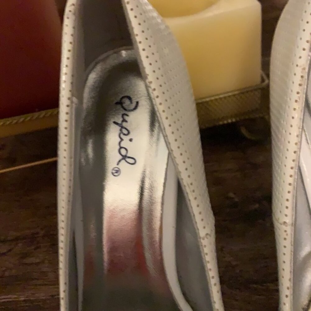 Heels - Picture 5 of 8